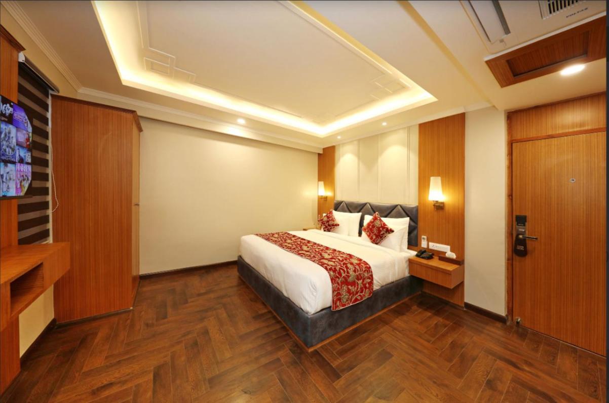 Hotel Blanco Srīnagar Kültér fotó