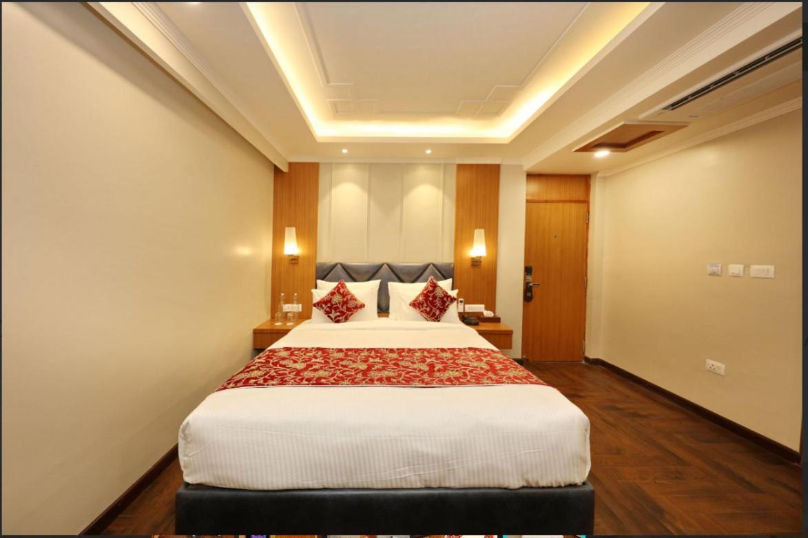 Hotel Blanco Srīnagar Kültér fotó